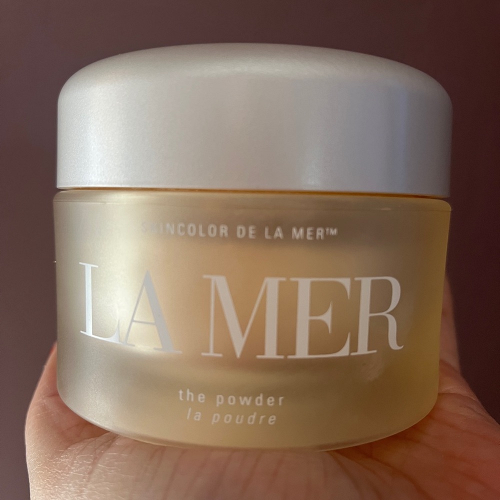 Original Formula La Mer - The Powder - Loose Setting Powder in Translucent - Picture 4 of 7